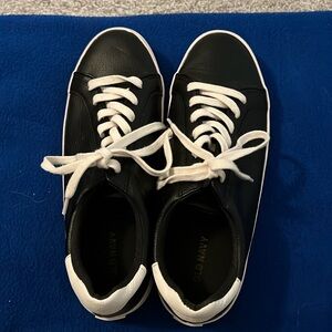 Women’s Old Navy Cushioned Insoles Sneakers